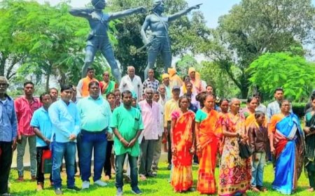 সিধু কানহ-র শহীদ দিবস উপলক্ষে ব্রহ্মকুণ্ড চা বাগানে ১৬৮ তম হোল দিবস উদযাপন