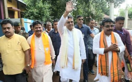 মিশন উপনির্বাচন-২০২৩ বক্সনগরকে মুঠোয় আনতে প্রার্থীকে নিয়ে পদযাত্রা মুখ্যমন্ত্রীর