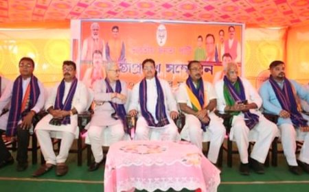 বক্সনগরে পৃষ্ঠা প্রমুখ এবং স্থানীয় নেতৃত্ব দের নিয়ে বৈঠক মুখ্যমন্ত্রীর, দলীয় প্রার্থীকে জয়ী করাতে ব্যাপক তৎপরতা