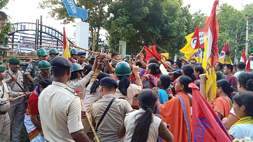 হক বুঝে নিতে মুখ্যমন্ত্রীর উদ্দেশ্যে লেফুঙ্গা ব্লকে মথার ডেপুটেশন