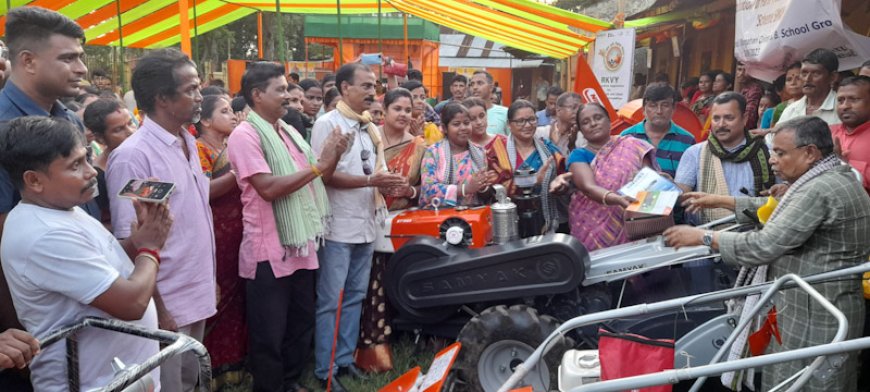 প্রযুক্তিকে মাঠে ব্যবহার করতে হবে, বামুটিয়ায় কৃষি সামগ্রী বিতরণ অনুষ্ঠানে আহ্বান কৃষি মন্ত্রীর