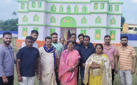 পশ্চিম জেলার বিভিন্ন পূজা মন্ডপ পরিদর্শন করলেন প্রতিমা ভৌমিক