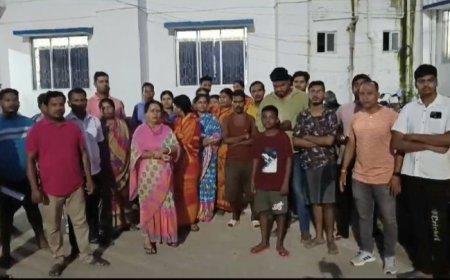 অভিযুক্ত অধরা, অভিযোগকারী আটক, প্রতিবাদে থানা ঘেরাও