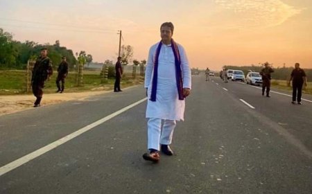 নব নির্মিত আগরতলা খোয়াই জাতীয় সড়কে পায়ে হাঁটলেন মুখ্যমন্ত্রী