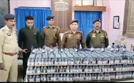 আমতলী থানার পুলিশের হাতে আটক এস কফ সহ অভিযুক্ত