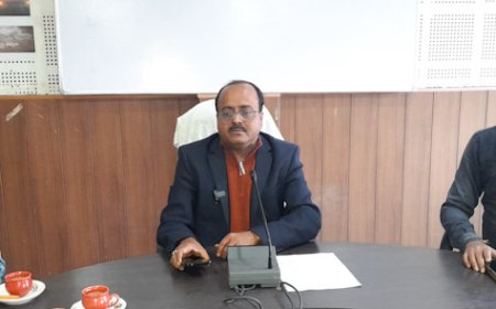 মোহনপুর মহকুমা প্রশাসন শুরু করলো হেল্প ডেক্স, জারি হেল্পলাইন নাম্বার