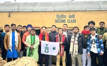 পার্লামেন্ট অভিযান করতে SFI ও TSU-র প্রতিনিধিরা গেল দিল্লি