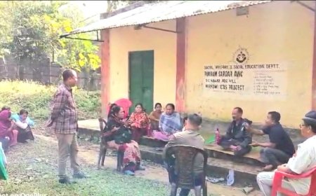 প্রয়াত হেলপারের আত্মিয়াকে নিয়োগের দাবিতে অঙ্গনওয়াড়ি কেন্দ্রে তালা দিল স্থানীয়রা