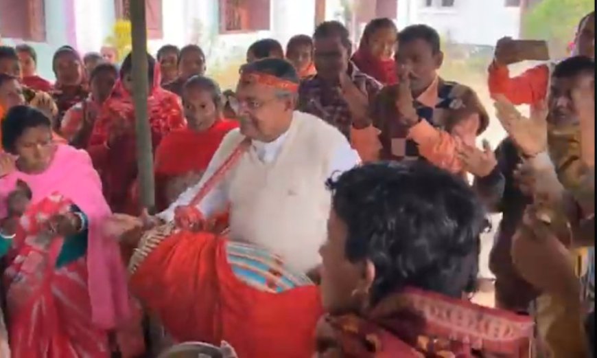 মন্ত্রী সভা থেকে খোলি,সবেতেই পারদর্শিতা দেখাল রতন