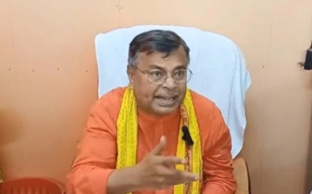 বিভিন্ন ভোট গ্রহণ কেন্দ্রে ভোটারের চাইতে ভোট বেশি, বিরোধীদের প্রশ্নের জবাব দিলেন রতন