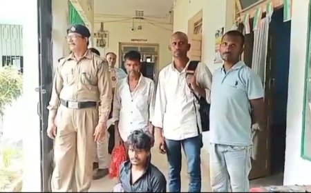 গাঁজা কিনতে এসে পুলিশের হাতে গ্রেফতার বিহারের ৪ নাগরিক