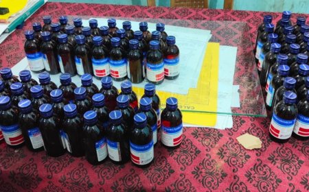 পুলিশি অভিযানে উদ্ধার অবৈধ নেশা সামগ্রী