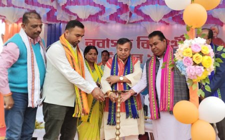 মোহনপুরের নবীনবরণ অনুষ্ঠানে শিক্ষার্থীদের আত্মনির্ভর হবার পরামর্শ দিলেন মন্ত্রী