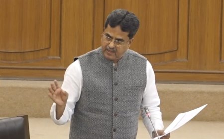 রোমান স্ক্রিপ্ট ইস্যুতে আপাতত কোন সিদ্ধান্ত নেই সরকারের, বিধানসভায় জানিয়েছেন মুখ্যমন্ত্রী