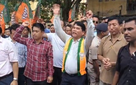 সুদীপের 'প্রস্তাব' বক্তব্যে বিক্ষোভ জনজাতি মোর্চার, ঘেরাও সুদীপের সরকারি বাড়ি