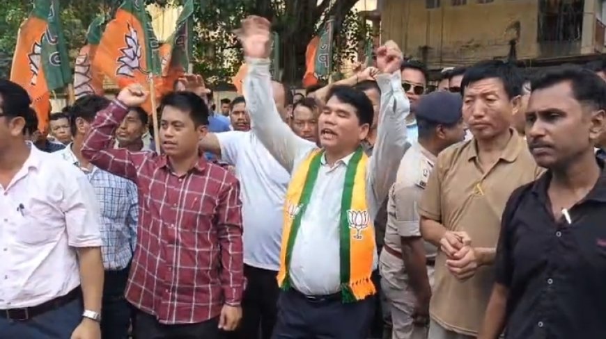 সুদীপের 'প্রস্তাব' বক্তব্যে বিক্ষোভ জনজাতি মোর্চার, ঘেরাও সুদীপের সরকারি বাড়ি