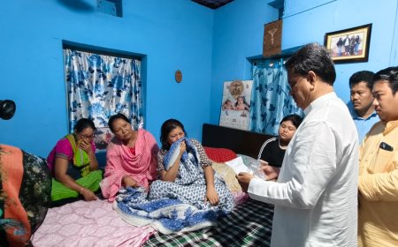 খুমুলুঙে আক্রান্ত দলীয় কর্মীর পাশে দাঁড়ালেন মুখ্যমন্ত্রী