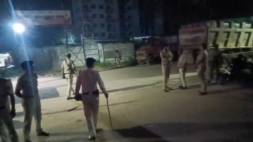 আবারো উত্তপ্ত গোল চক্কর! আক্রমণ পাল্টে আক্রমণ ভাঙচুর দোকানপাট