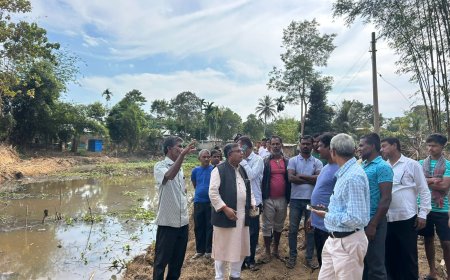 মোহনপুরে তারা সুন্দরী বাঁধের সৌন্দর্যায়নের কাজ পরিদর্শন করেন মন্ত্রী