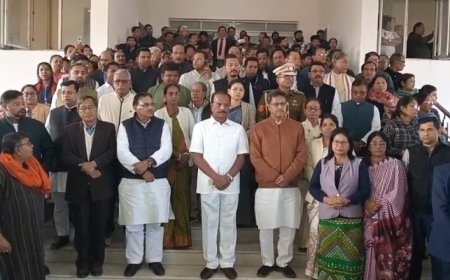 বিধানসভা ভবনে অন্তিম শ্রদ্ধা জানিয়ে বিদায় জানানো হলো বিশ্ব বন্ধুকে