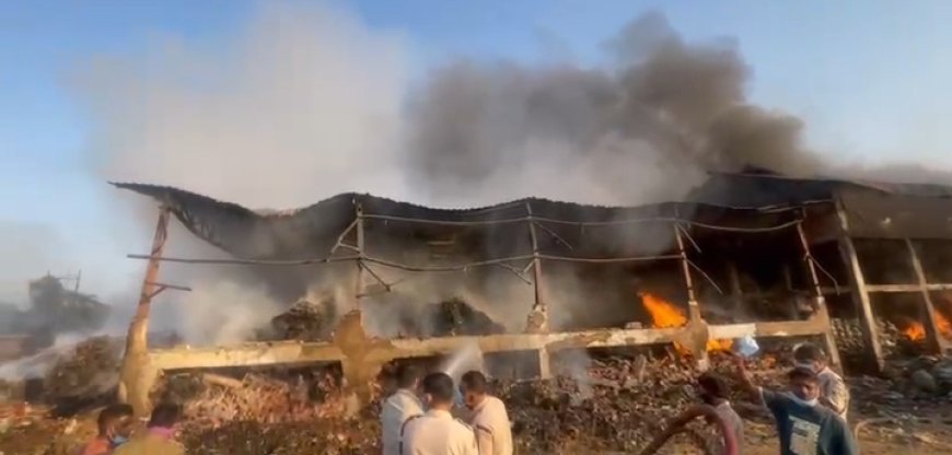 ডাম্পিং স্টেশনে ময়লার স্তুপে অগ্নিসংযোগ, নাশকতার উদ্দেশ্যেই অগ্নি সংযোগ নয়তো ?