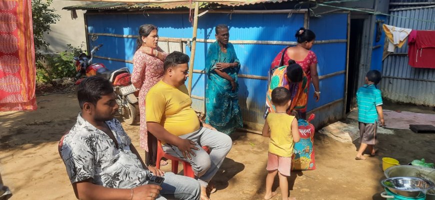 দরিদ্র পরিবারের শ্রাদ্ধানুষ্ঠানে সহযোগিতা যুব মোর্চার মণ্ডল সম্পাদকের