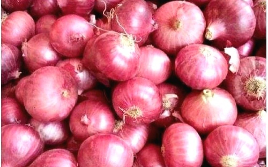ভারত থেকে পেঁয়াজ আমদানি বন্ধ করতে গিয়ে বাংলাদেশের পেঁয়াজের মূল্যে আগুন
