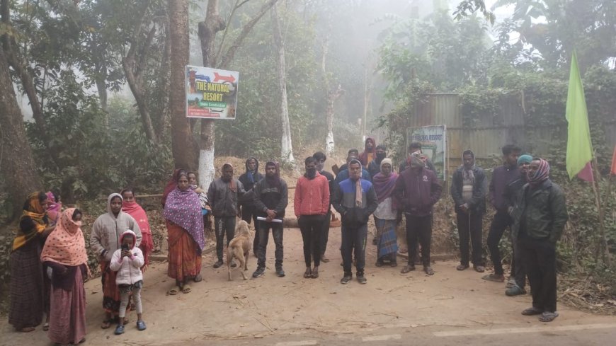 দ্য ন্যাচারাল রিসোর্ট বন্ধ করে দিল গ্রামবাসী, ভেতর থেকে গ্রেফতার বাংলাদেশী