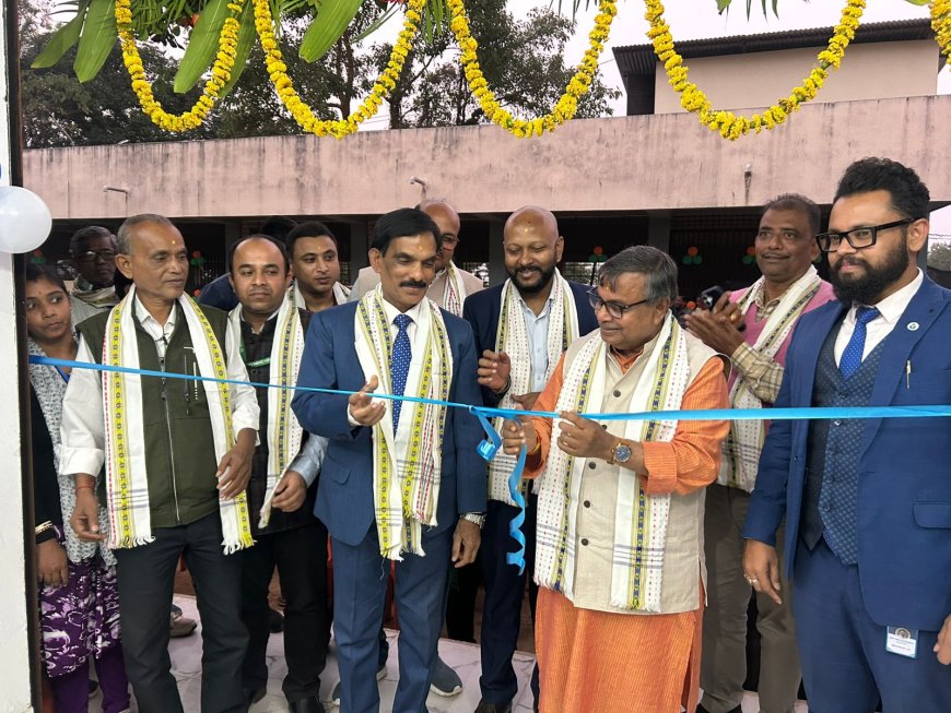 মোহনপুরে গ্রামীণ ব্যাংকের ইলাবির আনুষ্ঠানিক সূচনা করলেন মন্ত্রী রতন লাল নাথ