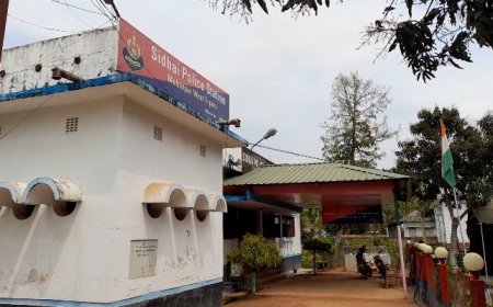 সিধাই থানা এলাকাতে প্রকাশ্যে জুয়ার আসর, পুলিশ দর্ষক