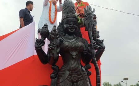 চিন্ময়া মিশন স্কুলে চিন্ময়ীর মূর্তি প্রতিষ্ঠা ও কুম্ভাভিষেক