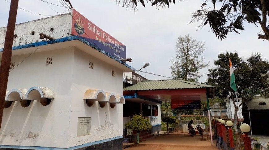 সিধাই থানা এলাকাতে প্রকাশ্যে জুয়ার আসর, পুলিশ দর্শক