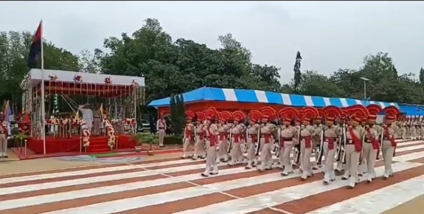 নব নিযুক্ত পুলিশ কর্মীদের পাসিং আউটে অভিবাদন গ্রহণ করলেন মুখ্যমন্ত্রী